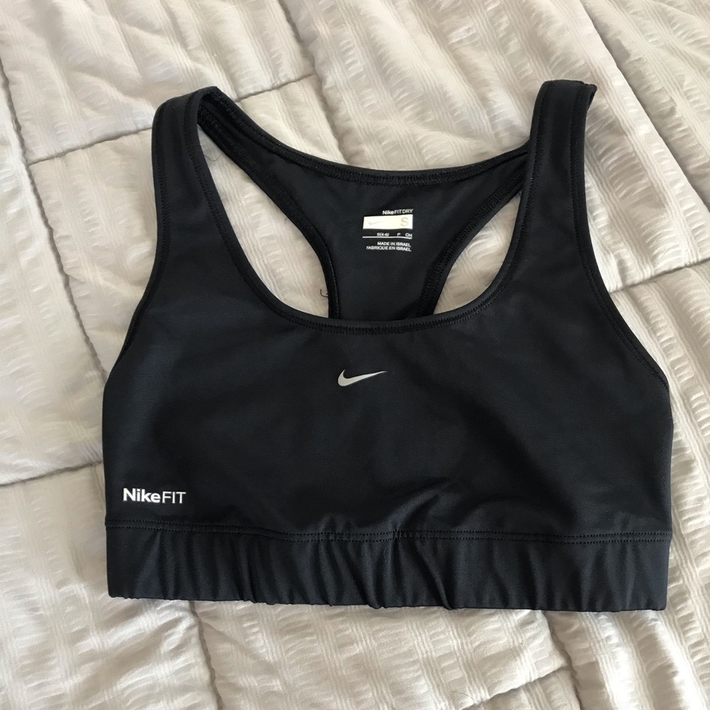 NWT. Nike Dri-fit racerback sports bra
